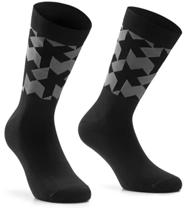 2f6f47355aca8bf78b0ba3bb273e8dec-convert.webp Шкарпетки ASSOS Monogram Socks Evo black